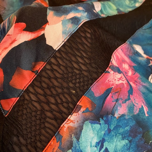 Active top - Picture 4 of 5